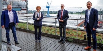 Justizministerin besucht während ihrer Sommerreise die Meyer-Werft