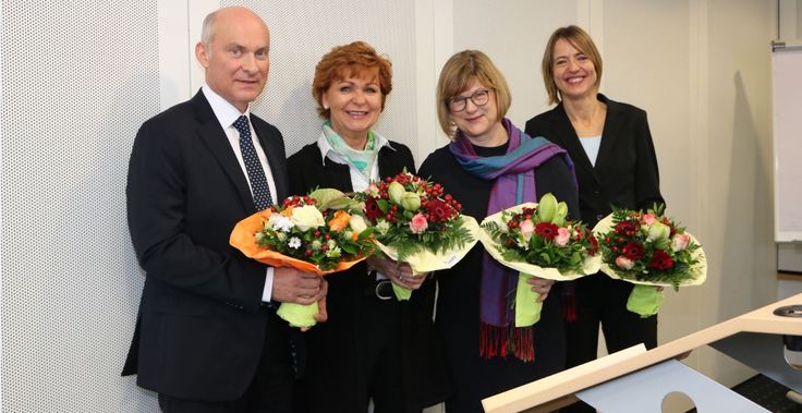 v.l.: Staatssekretär Dr. Stefan von der Beck, Ministerin Barbara Havliza, Ministerin a.D. Antje Niewisch-Lennartz, Staatssekretärin a.D. Stefanie Otte bei ihrer Amtsübergabe