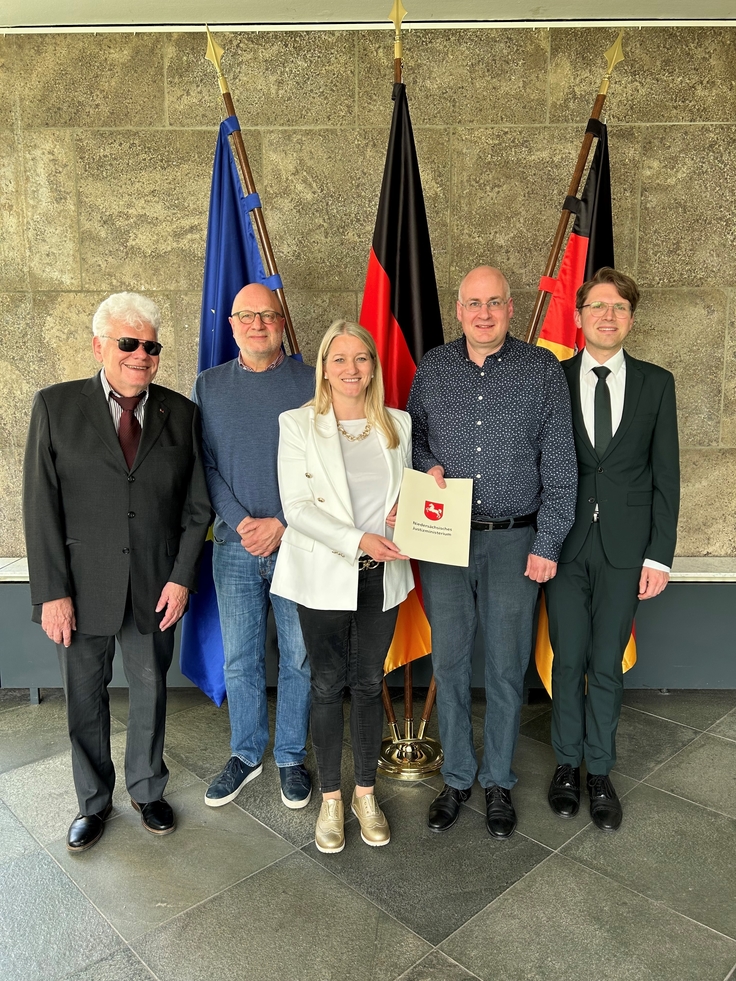 v. l. Uwe Boysen, Dr. Gerd Hankel, Justizministerin Dr. Kathrin Wahlmann, Christian Kramer, Dr. Viktor Rogalla