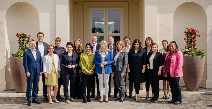 Gruppenfoto der Justizministerinnen und Justizminister